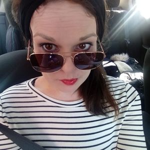 Meet your Posher, Dusti